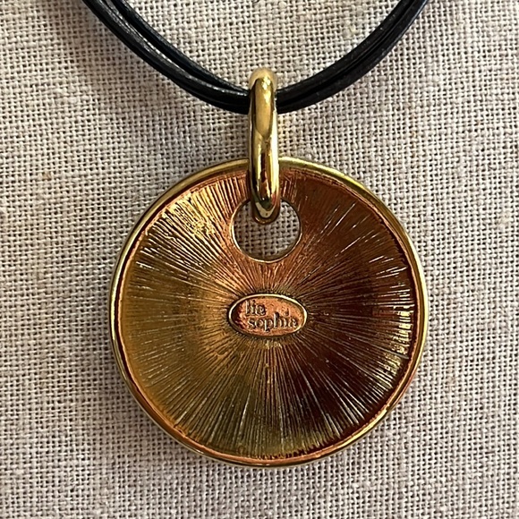 Lia Sophia Set Choker with Golden Pendant and Matching Earring - Picture 8 of 8